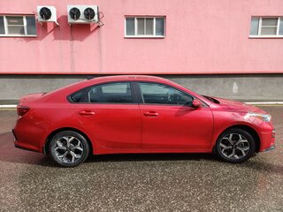 2019 Kia Forte III, красный, 1700000 рублей, вид 4