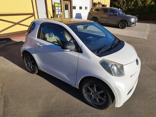 2009 Toyota iQ, белый, 650000 рублей, вид 4