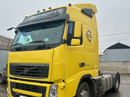 2013 Volvo FH, жёлтый, 4050000 рублей, вид 1