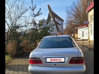 2000 Mercedes-Benz E-Класс 200 II (W210, S210) Рестайлинг, серебристый, 550000 рублей, вид 5