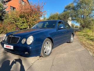 1999 Mercedes-Benz E-Класс 200 II (W210, S210) Рестайлинг, синий, 640000 рублей, вид 1
