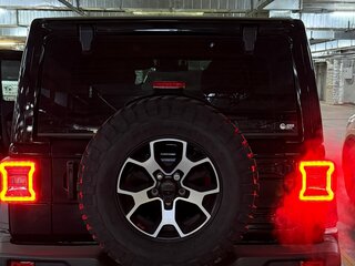2022 Jeep Wrangler IV (JL), чёрный, 5700000 рублей, вид 3