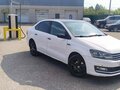 2018 Volkswagen Polo V Рестайлинг, белый, 1050000 рублей - вид 1