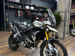 2023 Triumph Tiger 900, серебристый, 1770000 рублей, вид 2