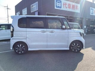 2020 Honda N-BOX II Рестайлинг, белый, 630002 рублей, вид 3