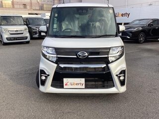 2022 Daihatsu Tanto IV Рестайлинг, белый, 800000 рублей, вид 1