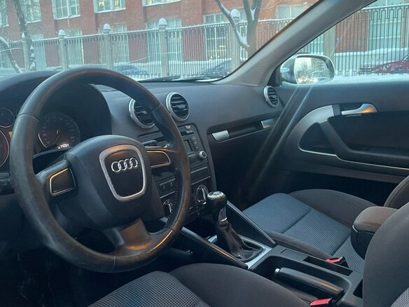 2011 Audi A3 II (8P) Рестайлинг 2, чёрный, 660000 рублей - вид 6