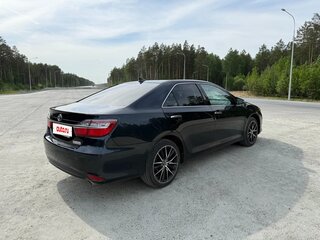 2017 Toyota Camry VII (XV50) Рестайлинг 2, серый, 1950000 рублей, вид 4