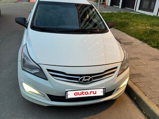 2016 Hyundai Solaris I Рестайлинг, белый, 650000 рублей, вид 2