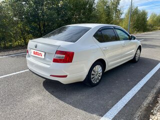 2013 Skoda Octavia III (A7), белый, 715000 рублей, вид 3