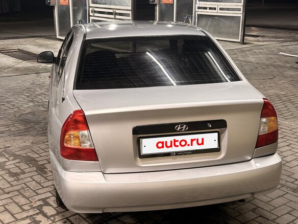 2004 Hyundai Accent ТагАЗ II, серебристый, 320000 рублей - вид 4
