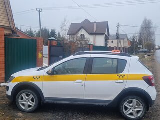 2016 Renault Sandero Stepway II, белый, 600000 рублей, вид 3
