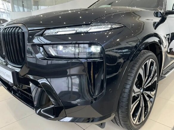2026 BMW X7 40d I (G07) Рестайлинг, чёрный, 18990000 рублей - вид 8
