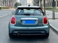 2023 Mini Hatch Cooper III (F55/F56) Рестайлинг 2, серый, 1970000 рублей - вид 4
