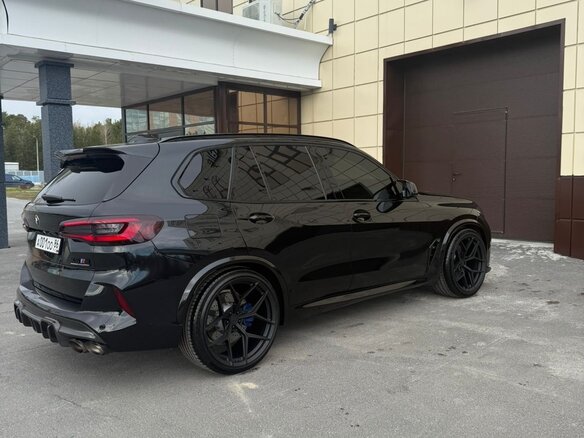 2020 BMW X5 M Competition III (F95), чёрный, 11000000 рублей - вид 11
