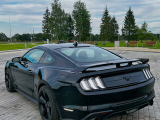 2023 Ford Mustang VI Рестайлинг, чёрный, 3100000 рублей, вид 2