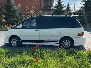 1993 Toyota Previa I (XR10, XR20), белый, 750000 рублей, вид 3