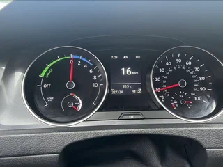 2014 Volkswagen e-Golf VII, белый, 970000 рублей, вид 5
