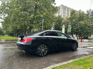 2015 Mercedes-Benz CLA 200 I (C117, X117), чёрный, 1899000 рублей, вид 3