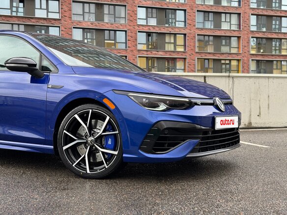 2021 Volkswagen Golf R VIII, синий, 3800000 рублей - вид 4