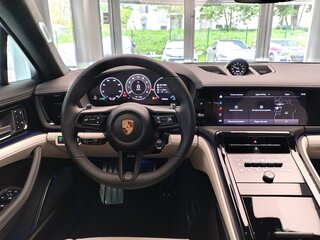 Porsche Panamera GTS III