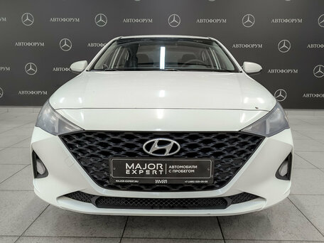 2021 Hyundai Solaris II Рестайлинг, белый, 1180000 рублей, вид 2