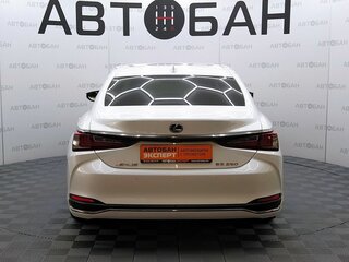2019 Lexus ES 250 VII, белый, 3370000 рублей, вид 5