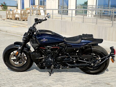 2025 Harley-Davidson Sportster S, синий, 1650000 рублей, вид 5