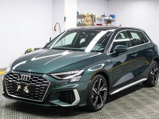 2022 Audi A3 Sportback 35 TFSI IV (8Y), зелёный, 1921999 рублей, вид 1