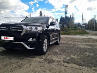 2020 Toyota Land Cruiser 200 Series Рестайлинг 2, чёрный, 11000000 рублей, вид 1