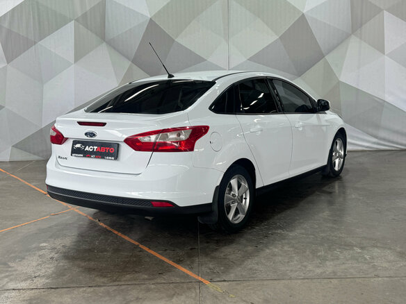 2013 Ford Focus III, белый, 650000 рублей - вид 5