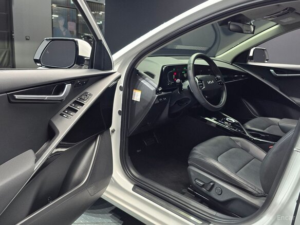 2023 Kia Niro II, белый, 2363000 рублей - вид 8