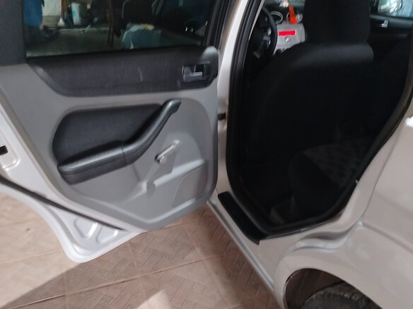 2008 Ford Focus II Рестайлинг, серебристый, 750000 рублей - вид 10