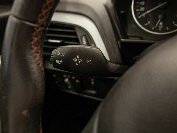 2012 BMW 1 серии 118i II (F20/F21), белый, 1295000 рублей - вид 23