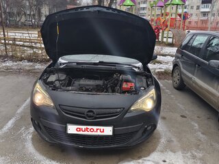 2011 Opel Astra GTC J Рестайлинг, чёрный, 700000 рублей, вид 1