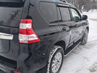 2014 Toyota Land Cruiser Prado 150 Series Рестайлинг 1, чёрный, 3500000 рублей, вид 3