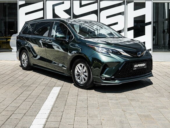 2021 Toyota Sienna IV, зелёный, 3960000 рублей