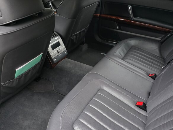 2013 Volkswagen Phaeton 5-Seater I Рестайлинг, чёрный, 2700000 рублей - вид 5