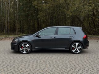 2017 Volkswagen Golf GTI VII, чёрный, 1750000 рублей, вид 5