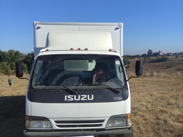 2001 Isuzu Elf (N-series), белый, 1350000 рублей - вид 1