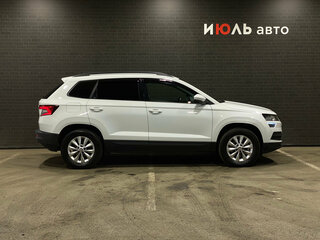 2021 Skoda Karoq DSG7 I, белый, 2520000 рублей, вид 4