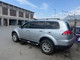2015 Mitsubishi Pajero Sport II Рестайлинг, серебристый, 2000000 рублей, вид 3