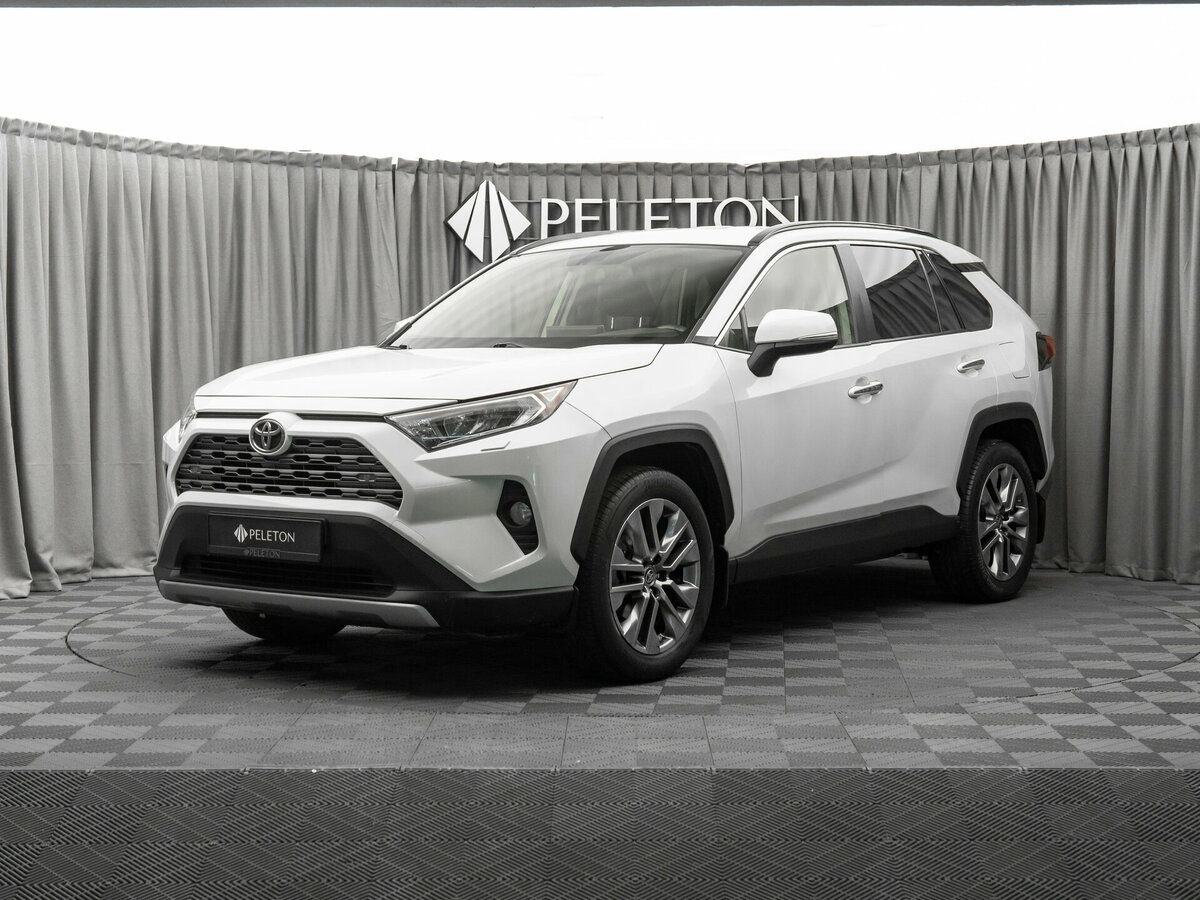 Открыть фотографии: Toyota RAV4 V (XA50)