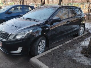 2012 Kia Rio 5-speed III, чёрный, 715000 рублей, вид 3