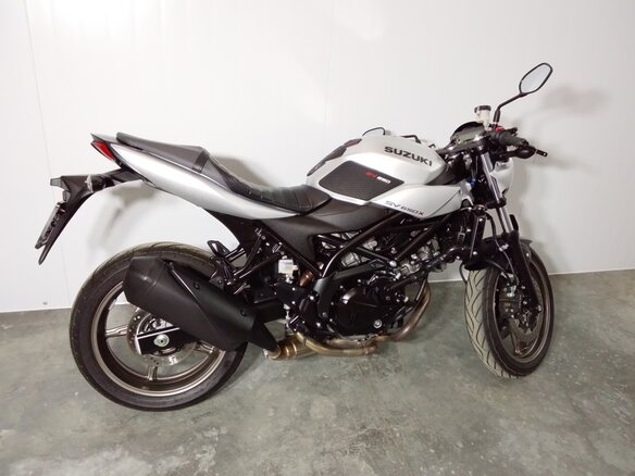 2024 Suzuki SV 650, серый, 689000 рублей - вид 4