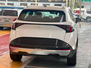 2026 Kia Sportage V Рестайлинг, белый, 3830000 рублей, вид 4