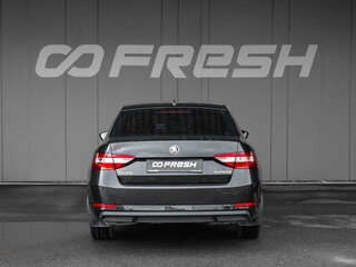 2018 Skoda Superb III, чёрный, 1799000 рублей, вид 4