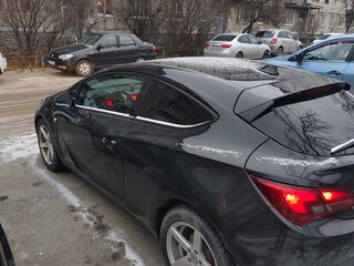 2011 Opel Astra GTC J Рестайлинг, чёрный, 700000 рублей, вид 5