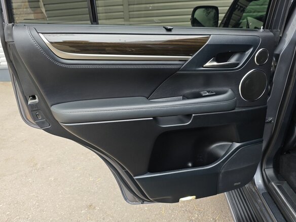 2019 Lexus LX 450d III Рестайлинг 2, серый, 7974000 рублей - вид 17