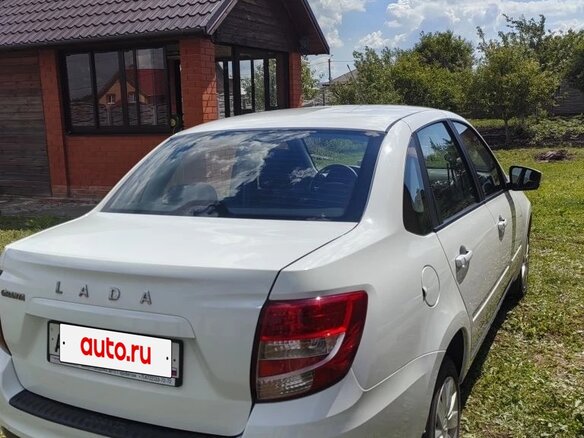 2023 Lada (ВАЗ) Granta I Рестайлинг, белый, 720000 рублей - вид 3
